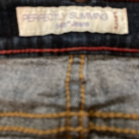 EUC Levi Cut-off Shorts Perfectly Slimming 548 Size 12 - Picture 8 of 9